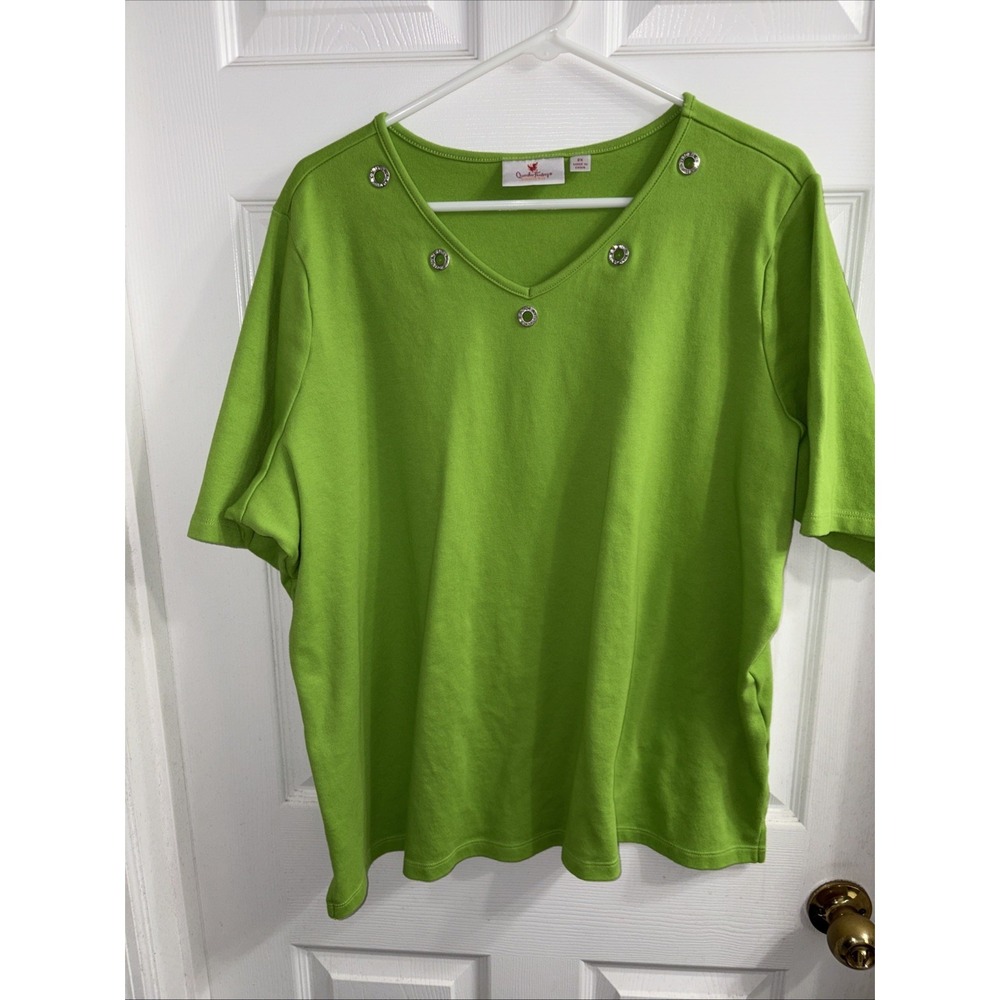 Quacker Factory Green V-neck Grommet & Rhinestone Top Size 2X Spring Edgy Casual
